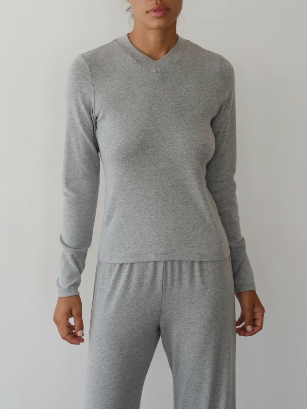 Donni The Baby Rib V-Neck Long Sleeve